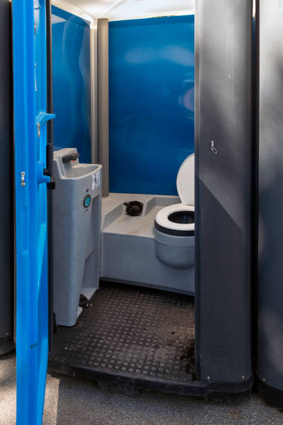 Best Portable bathroom rental  in Pompton Lakes, NJ